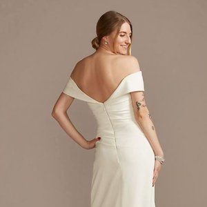 Off-the-Shoulder Wedding Gown Never Worn NWT!!